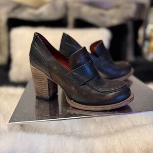 Freebird by Steven BELLEVUE Leather Heeled Loafers | Size 8 | Made in Mexico